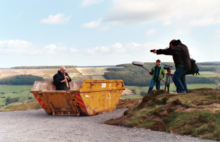 Lol Coxhill in a skip &copy; Simon Thackray
