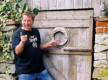 Simon Thackray 